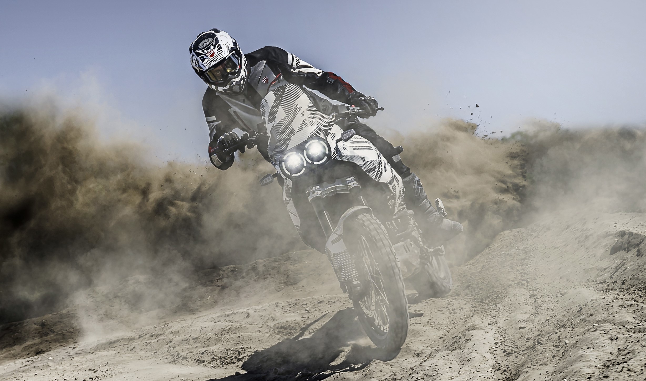 Ducati DesertX 2022 confirmada para dezembro