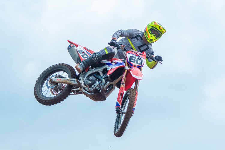 Gabriel Andrigo vence corrida na abertura do Brasileiro de Motocross 2022  em Fagundes Varela (RS) - Jornal do Oeste